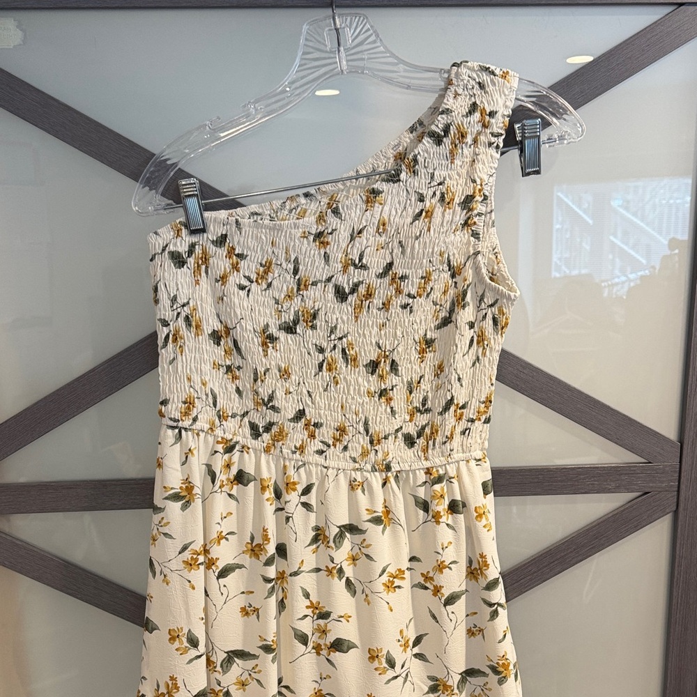 Hayden Los Angeles  Floral One-Shoulder Dress - Picture 2 of 5